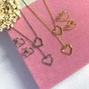 Conjunto Colar e brinco gravatinha de coração - 12 Unidades